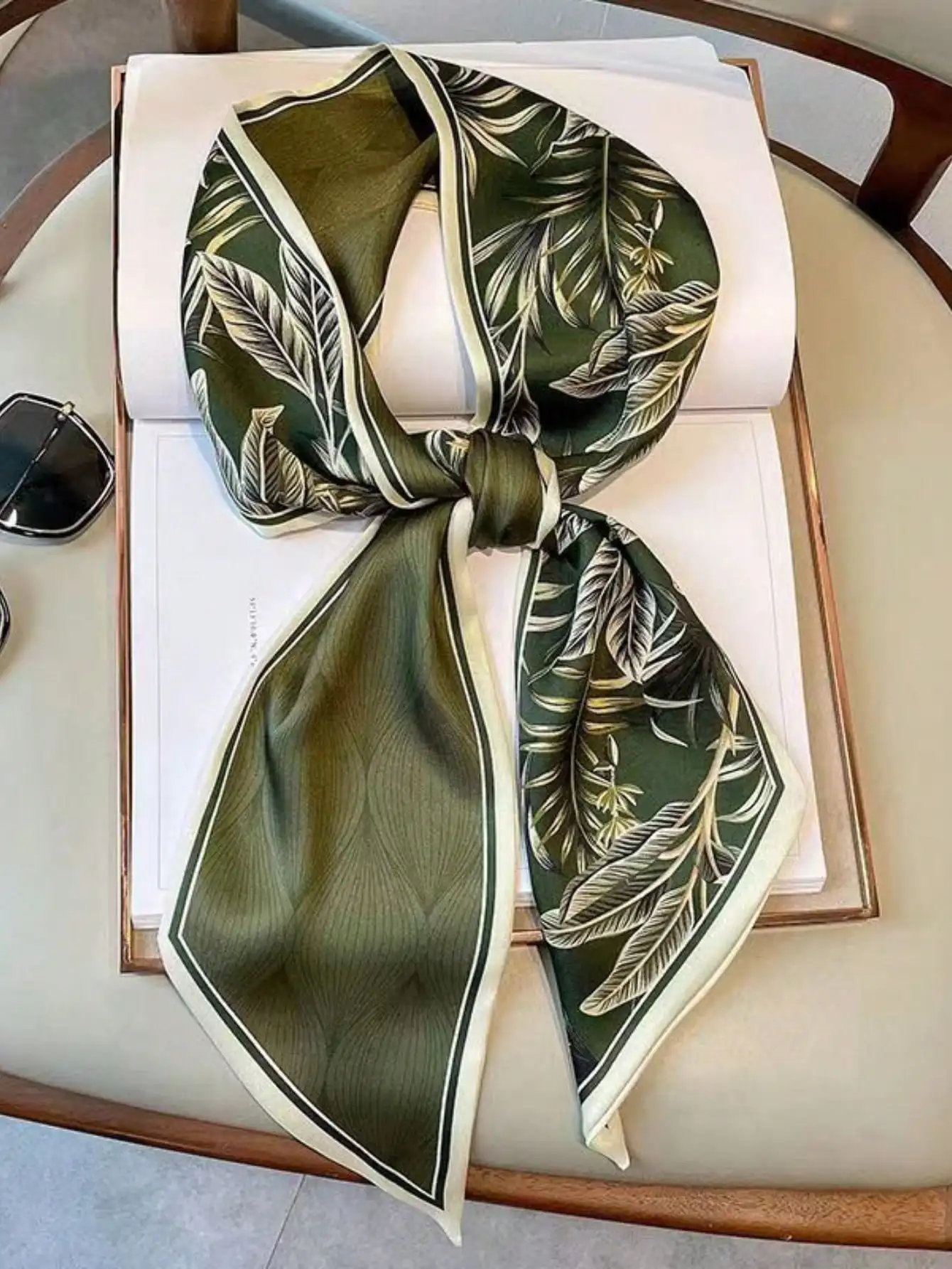 Women's Spring/Summer Casual F - огляд і ціна Silk Neck Scarf